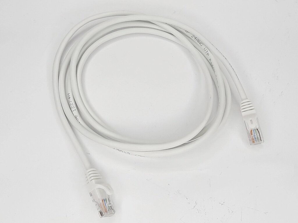 Патч-корд RJ-45 UTP CAT5e білий 2 метри кабель LAN вита пара від компанії Кладова Майстра на Закупка - фото 1