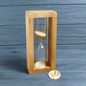 Пісочний годинник в дерев'яному корпусі на 10 хвилин (бежевий пісок, масив дерева горіх)