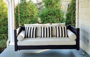 Садовий дев'яний підвісний диван гойдалка - колір на вибір.