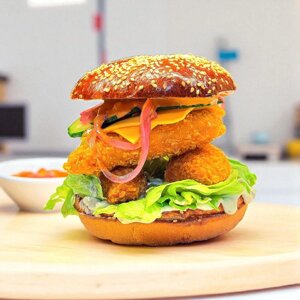 NEW! Бургер з курячими стріпсами (310 грам) в Волинській області від компанії Presto Pizza №1 Доставка піци в Луцьку