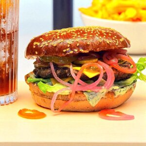 NEW! Чізбургер PRESTO спайсі (350 грам) в Волинській області від компанії Presto Pizza №1 Доставка піци в Луцьку