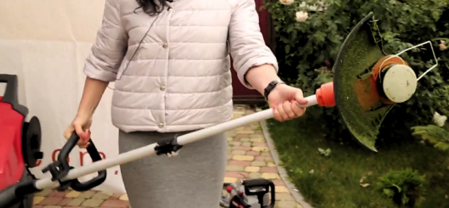 Акумуляторна мотокоса Oleo Mac BC 200