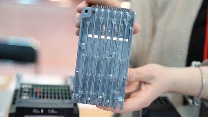 Преобразователь частоты Hitachi WL200-002SF