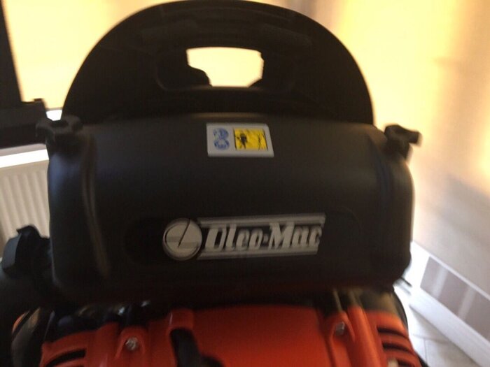 Повітродувка Oleo-mac BV 900