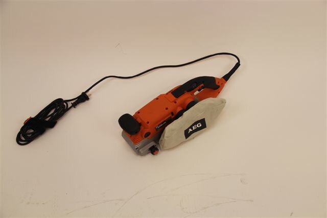 Стрічкова шліфувальна машина AEG BBSE 1100