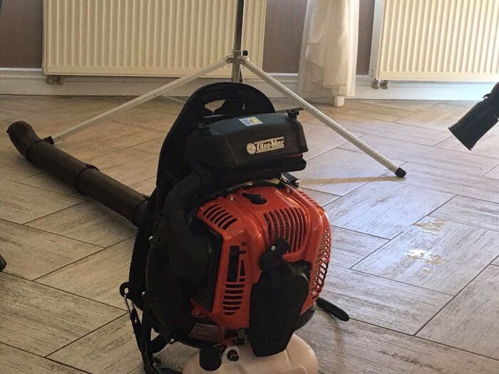 Повітродувка Oleo-mac BV 900