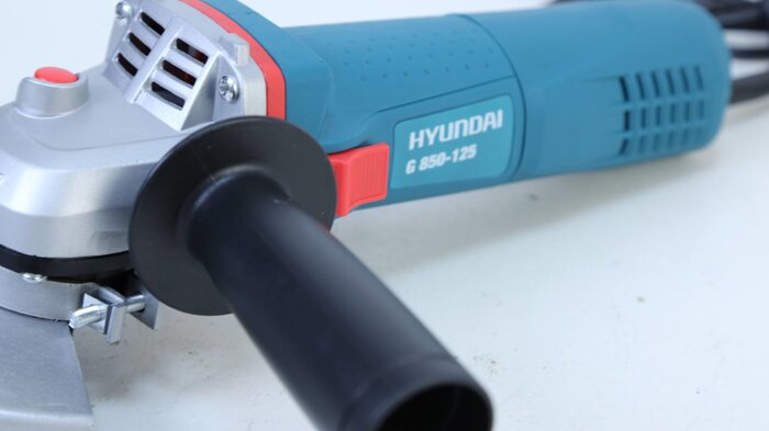 Кутова шліфувальна машина Hyundai i G 650-125