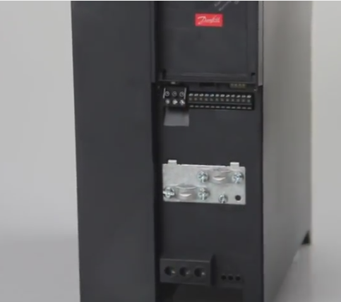 Частотный преобразователь Danfoss VLT Micro Drive FC 51 132f0058 11 кВт 380 В