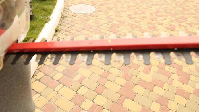 Акумуляторний кущоріз Oregon HT 255