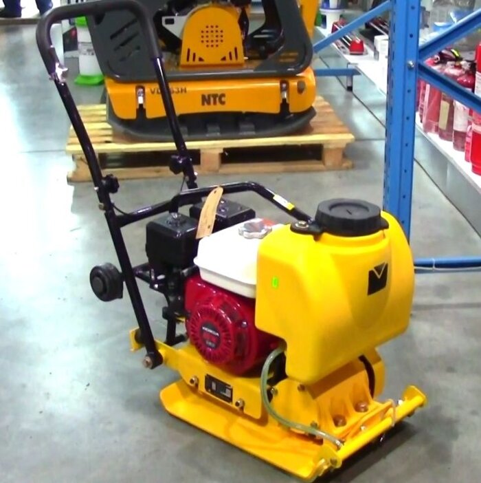 Віброплита Masalta MS 60-4 з бачком