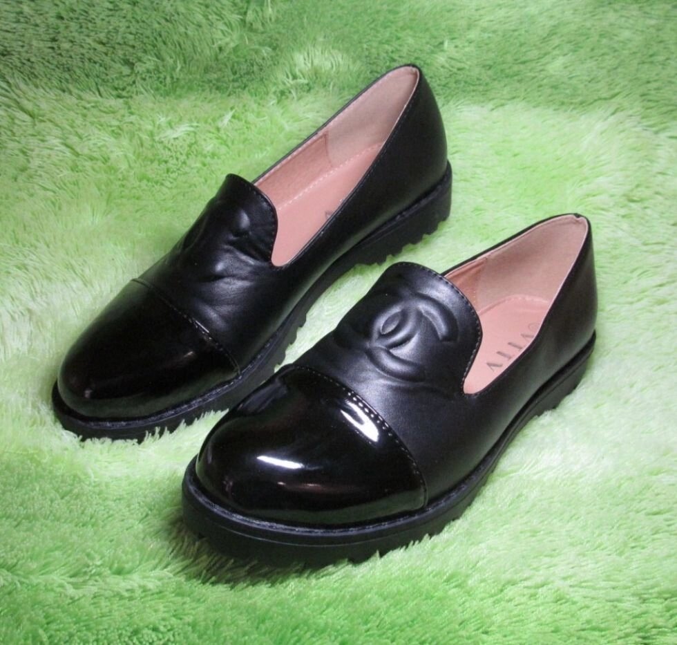 Жіночі практичні туфлі від компанії МоДнАтУфЛя - фото 1