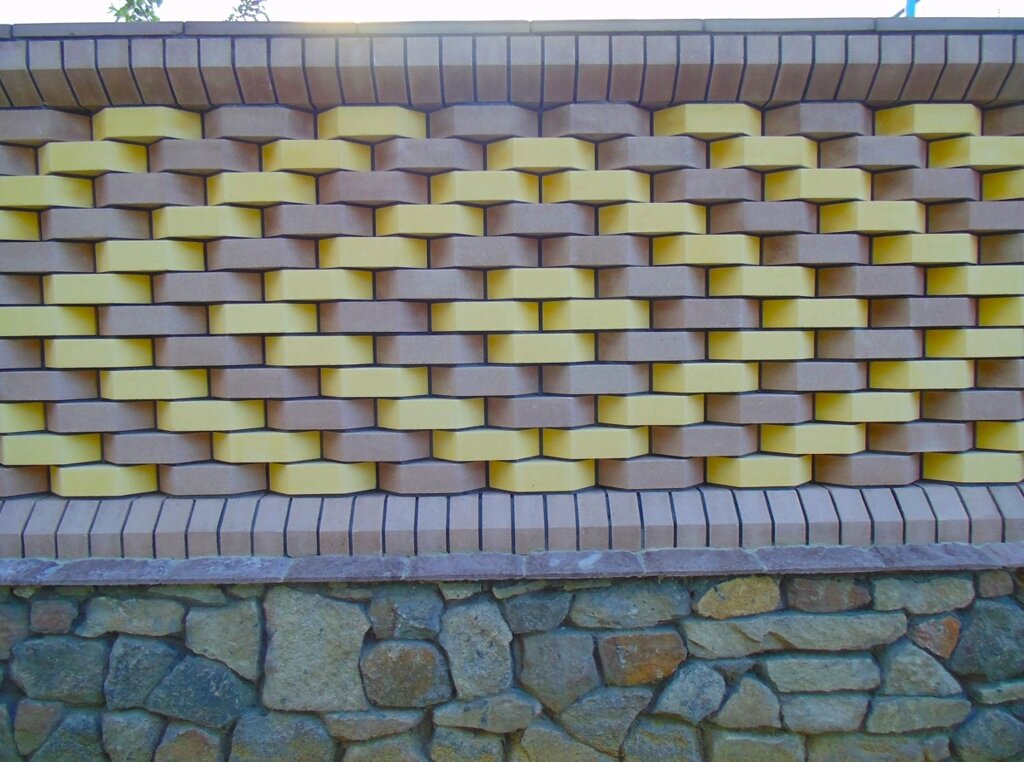 Цегла для паркану LAND BRICK облицювальна фасонна коричнева і жовта від компанії KIRPICHEFF - фото 1