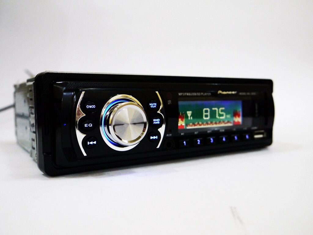 Автомагнітола 2032 Usb+Sd+Fm+Aux+ пульт (4x50W) від компанії АВТОСТИЛЬ - фото 1