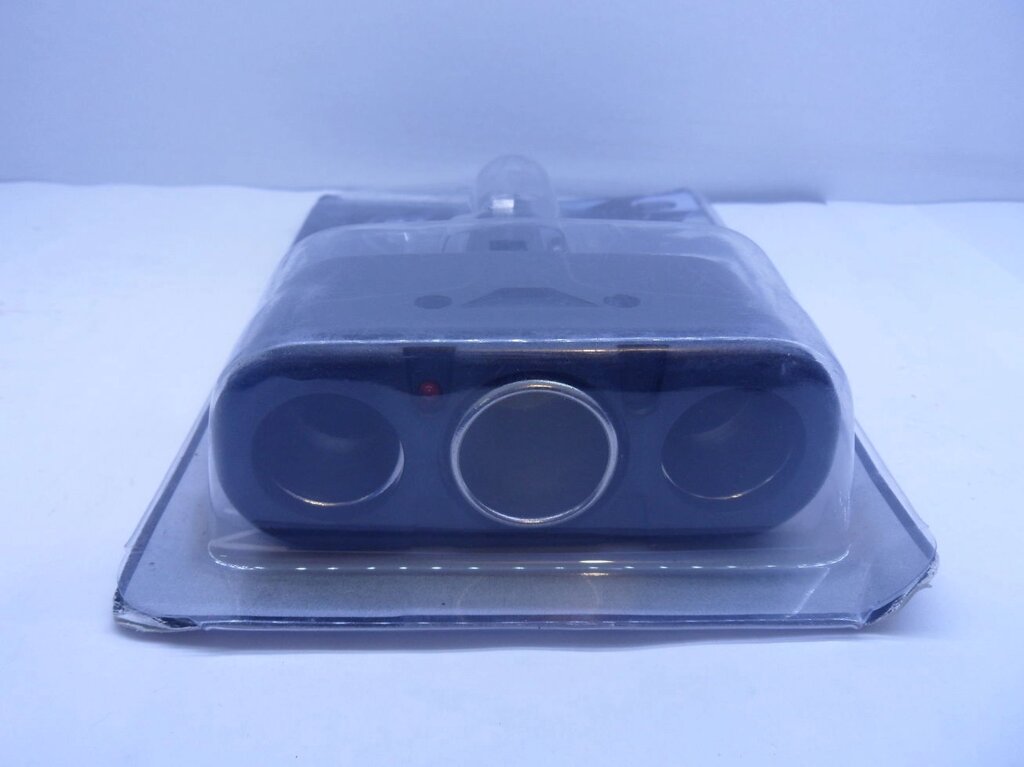 Автомобільний трійник розгалужувач прикурювача з USB виходом - фото