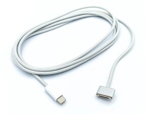Кабель APPLE USB-C (Type-C) to MagSafe3 2м (MLYV3) від блока живлення до ноутбука.