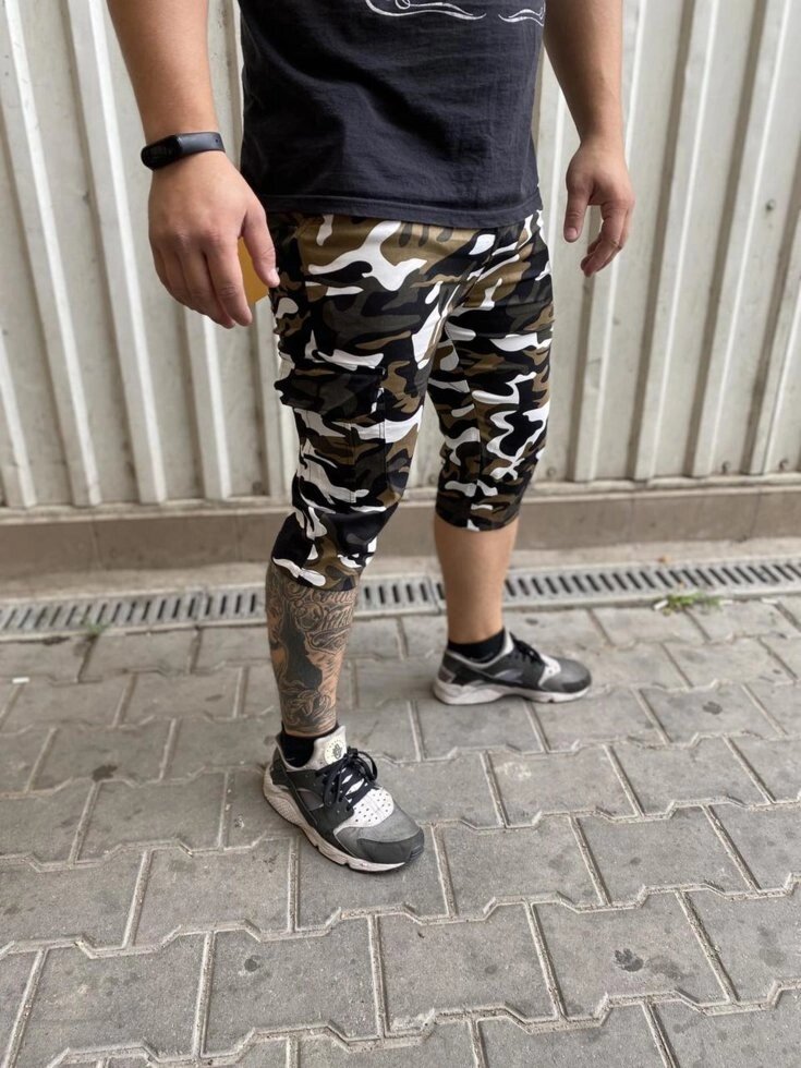 Бриджі чоловічі котонові камуфляжні з накладними кишенями "карго" AFOUR від компанії ГАРДЕРОБ - фото 1