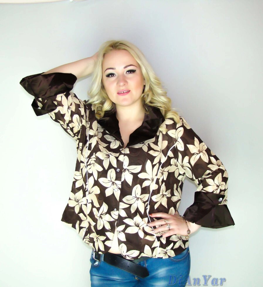 Блуза-вітровка жіноча великого розміру KRISS MOREN - особливості