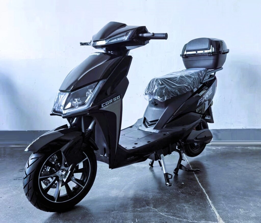 Електричний скутер CORSO Fire FR 1800W-72V-32Ah Grafen шини 90/80-12"/10" від компанії Igrushechnik - фото 1