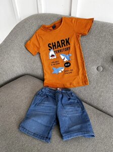 Костюм для хлопчика з джинсовими шортами та акулою