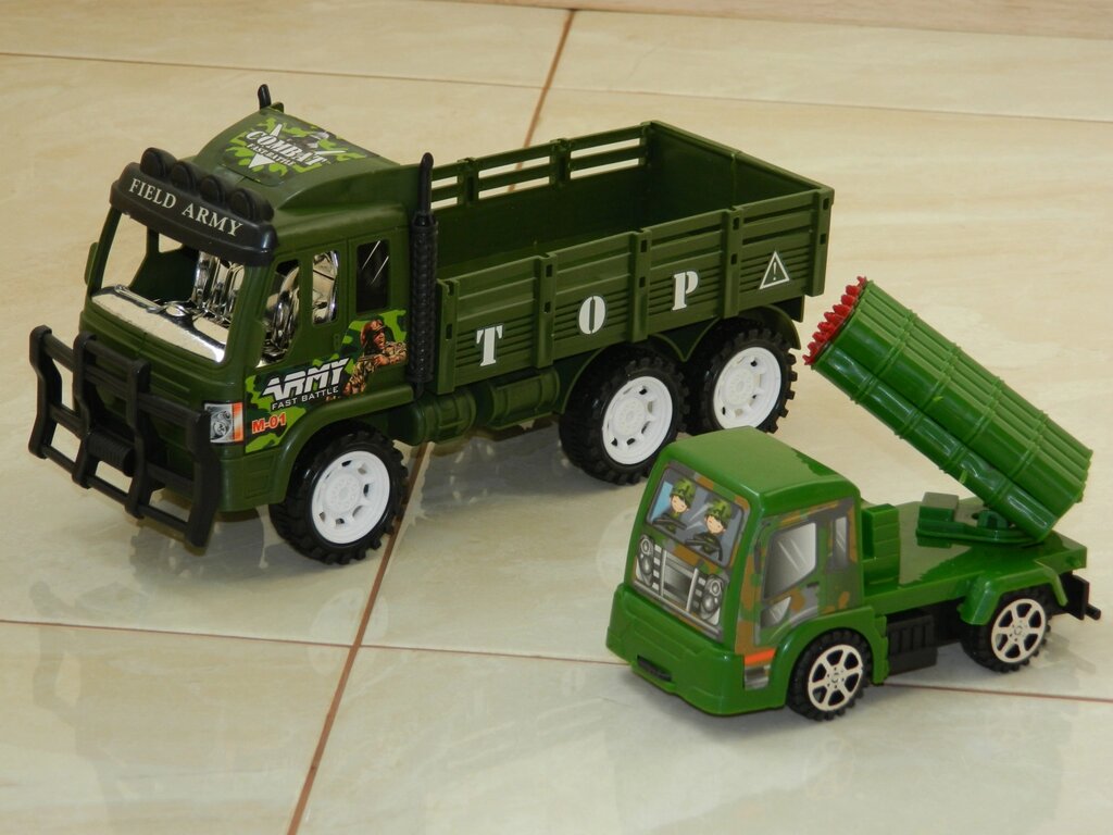 Іграшкові військові на дошці "tor" + установка RSZV від компанії Магазин "Голіаф" - фото 1