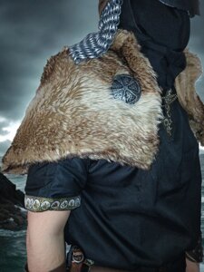 Косплей Cosplay Накидка (горжет) хутряна "Крісті" для справжніх вікінгів, ручної роботи
