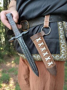 Косплей Iron Dagger Скайрім: 3D друкований кинджал з PETG та чохлом