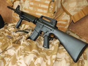 Іграшкова Гвинтівка (автомат) М16 А1 на пластикових кульках із лазерним прицілом і ручкою