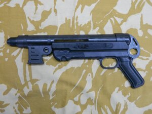 Запчастини для іграшкового автомата МР40 Розбирання, ліва сторона корпусу