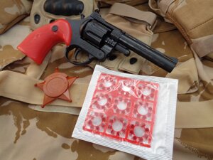 Револьвер Шерифа на пістонах "Megun" іграшка + подарунки