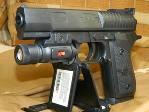 Іграшковий пістолет Browning на пластикових кульках із ліхтариком