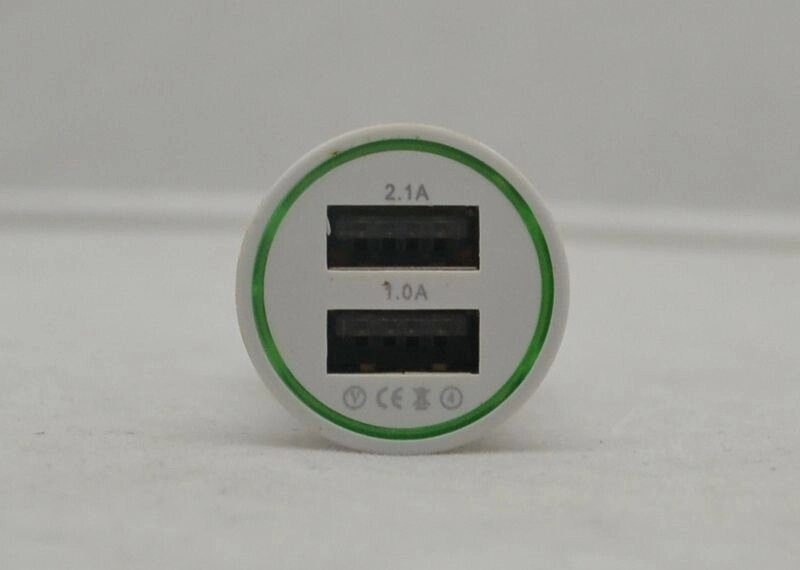 Автомобільна USB зарядка CS-62 два USB порту чорна Вихідна напруга 5V від компанії Магазин "Astoria-gold" - фото 1