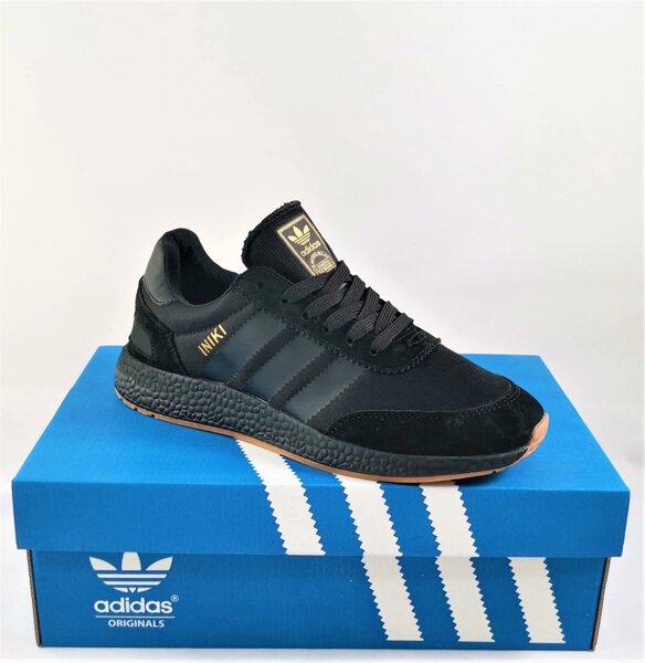 Adidas store iniki 43