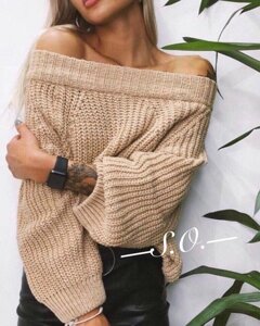Теплий модний жіночий светр з відкритими плечима, в'язка. Універсальний розмір 42-46, колір: молочний, бежевий, чорний,
