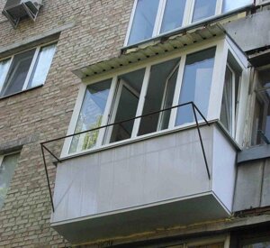 Балкон Rehau Euro 60 з двокамерним склопакетом