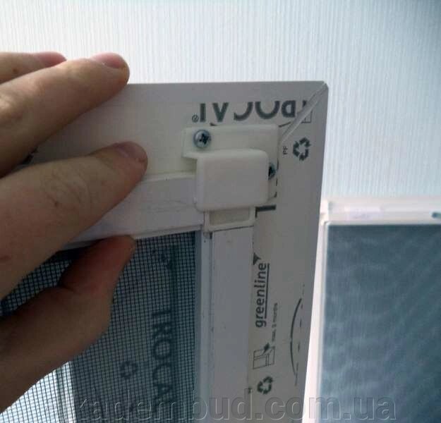 Пластикові наружні Кріплення кишеньки для москітної сітки Sinax 10 * 20 від компанії Інтернет-магазин металопластикових вікон - фото 1