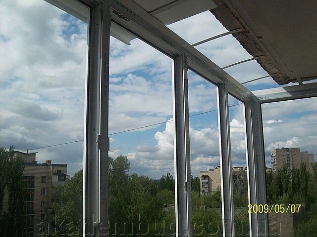 Виготовлення даху на балконі Київ від компанії Інтернет-магазин металопластикових вікон - фото 1