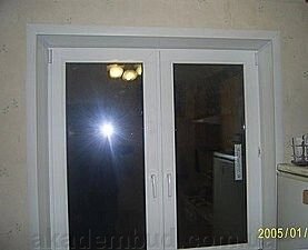 Вікна Куренівка. Балкони, москітні сітки, підвіконня, відливи недорого від компанії Інтернет-магазин металопластикових вікон - фото 1