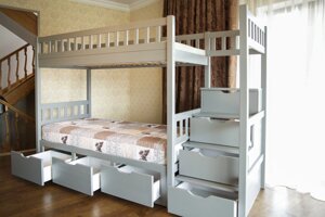 Дерев'яна двох'ярусна ліжко Володимир зі сходами в дитячу кімнату