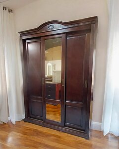 Шафа купе Софія з дерева на замовлення