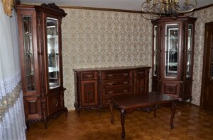Стінка у вітальню Крістал з кутовими вітринами