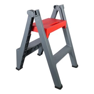 Компактна двоступінчаста драбина з високоміцного поліпропілену для майстерень вантажопідйомністю до 150кг G. I. KRAFT