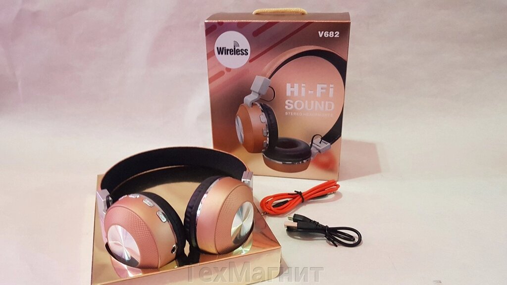 Бездротові блютуз навушники з мікрофоном стерео гарнітура V682 FM радіо / MP Золотисто рожеві від компанії ТехМагніт - фото 1