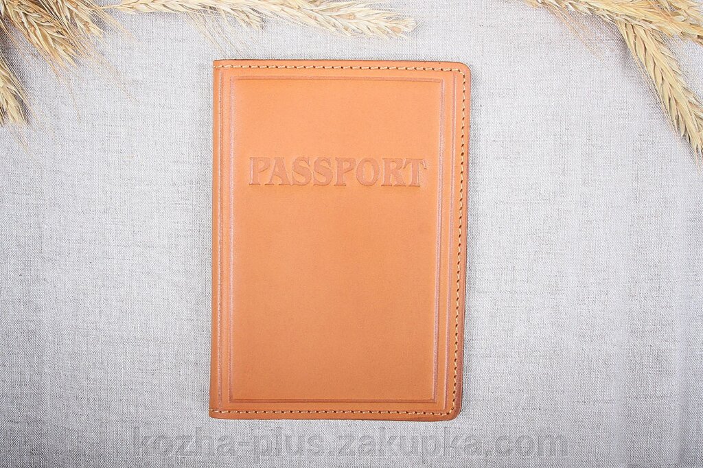 Шкіряна обкладинка на паспорт Імідж руда 06-002 від компанії ФОП Шевченко - фото 1