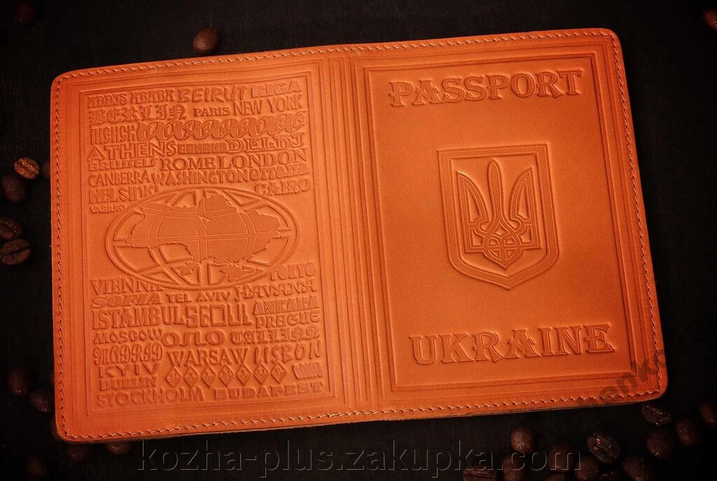 Стильна шкіряна обкладинка на паспорт від компанії ФОП Шевченко - фото 1
