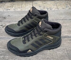 Чоловічі зимові шкіряні кросівки Adidas A1 хакі