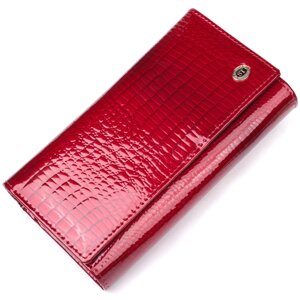 Яскравий жіночий гаманець з лакованої шкіри з візитницею ST Leather 19405 Червоний