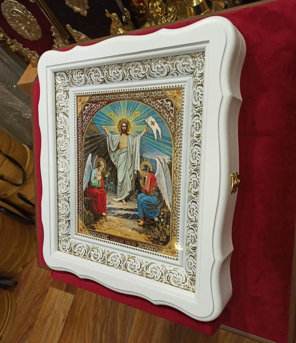 Аналойні ікона у відчиненому фігурному кіоті, розмір кіота 36*32см від компанії Церковна крамниця "Покрова" - церковне начиння - фото 1