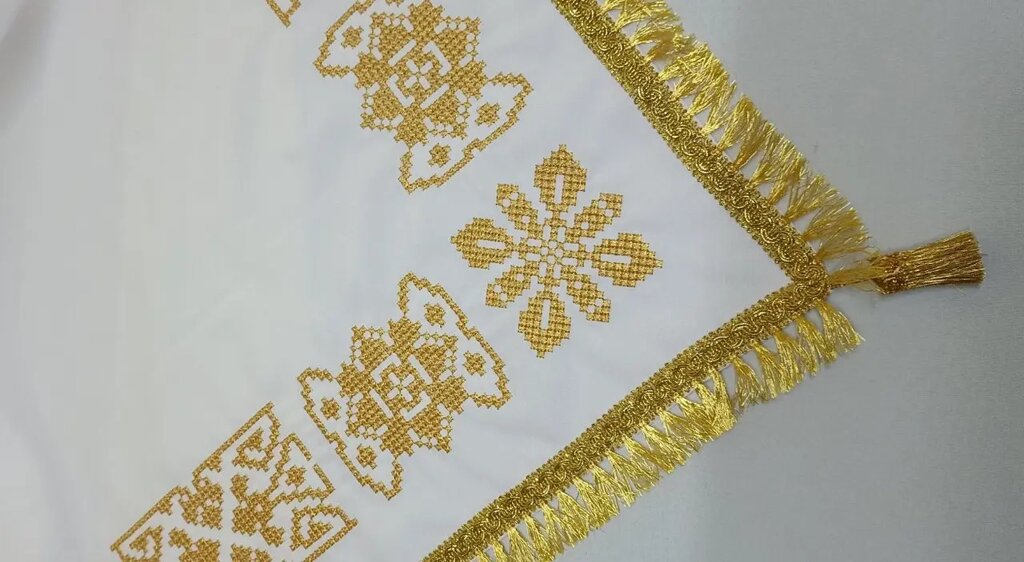 Церковна скатертина біла з вишивкою 140 * 140см від компанії Церковна крамниця "Покрова" - церковне начиння - фото 1