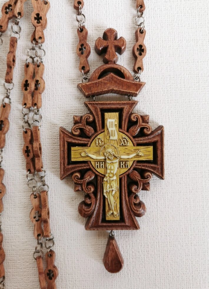 Для Батюшки хрест наперсний з дуба різьбленого з каменем # 517 від компанії Церковна крамниця "Покрова" - церковне начиння - фото 1