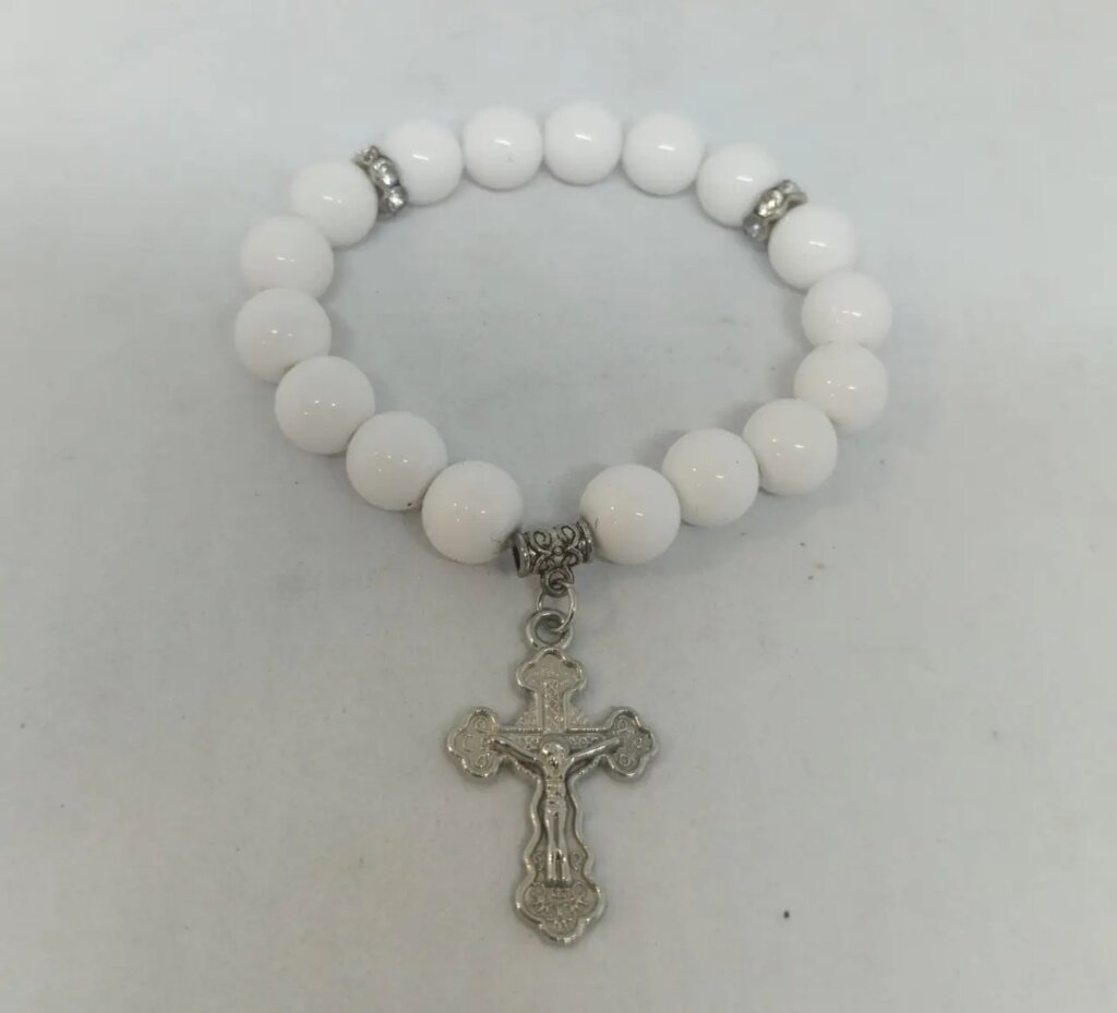 Гарний браслет із білим камінням і хрестом від компанії Церковна крамниця "Покрова" - церковне начиння - фото 1